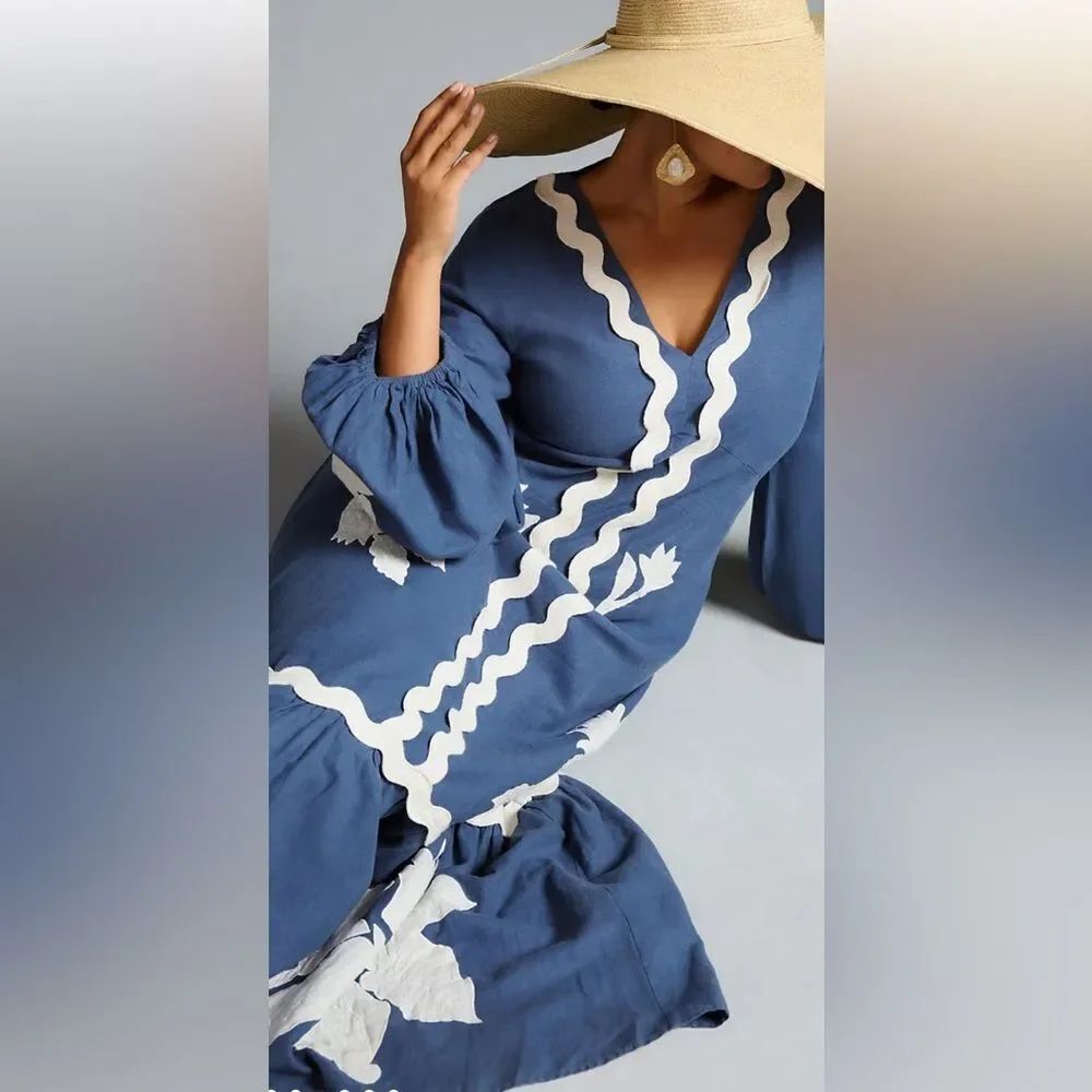 FARM Rio Embroidered Long-Sleeve Dress
